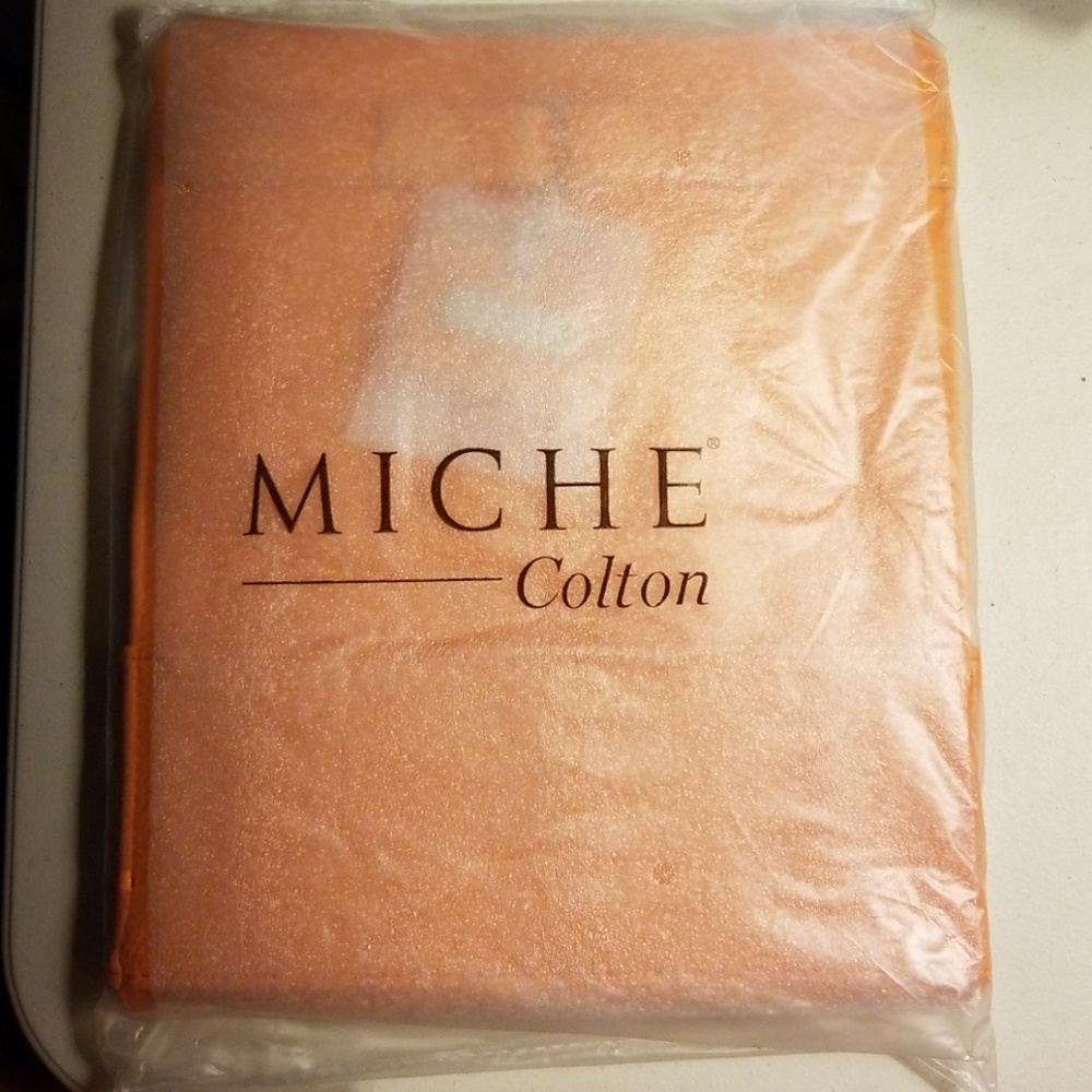 Colton shell ORANGE only alana sold